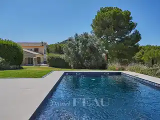 Spacious Living Amid Olive Groves & Fountains