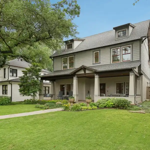 BEAUTIFUL HOME ON A WONDERFUL BLOCK