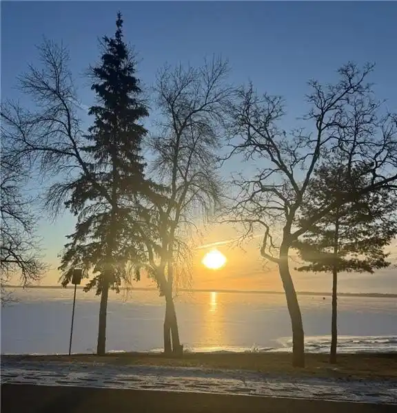 DESIRABLE BUILDING LOT WITH SANDY SHORE ON GREEN LAKE