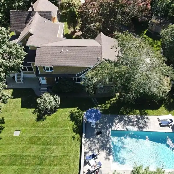 GORGEOUS HOME AND SETTING