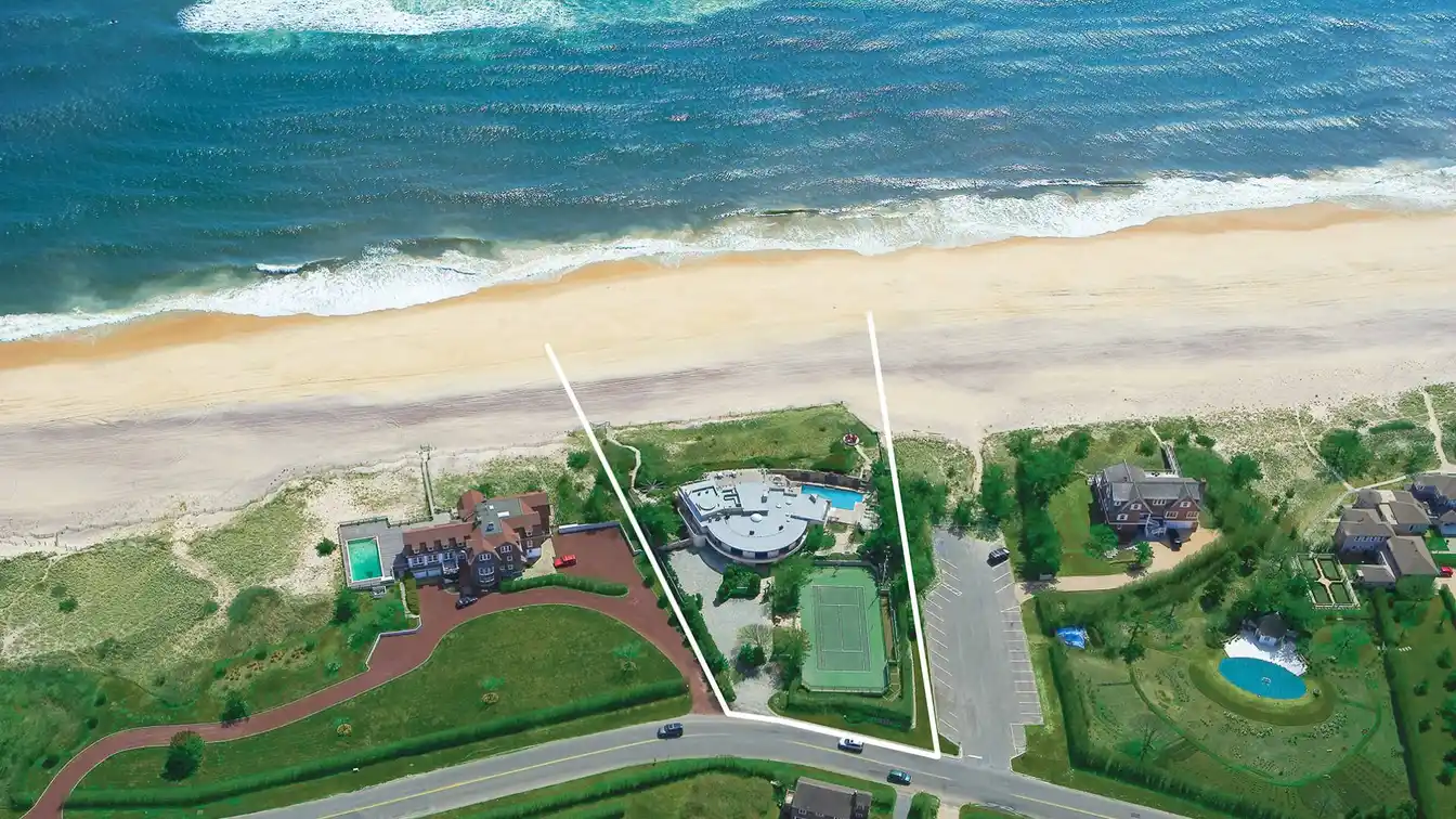 Oceanfront Rental in the Southampton Estate Section