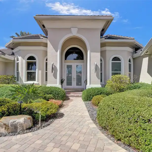 BEAUTIFUL HOME IN HAWKS LANDING