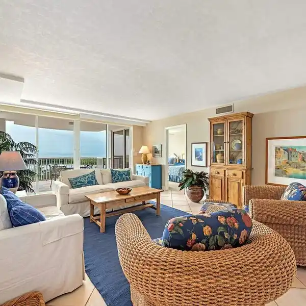 THE GOOD LIFE IN PELICAN BAY