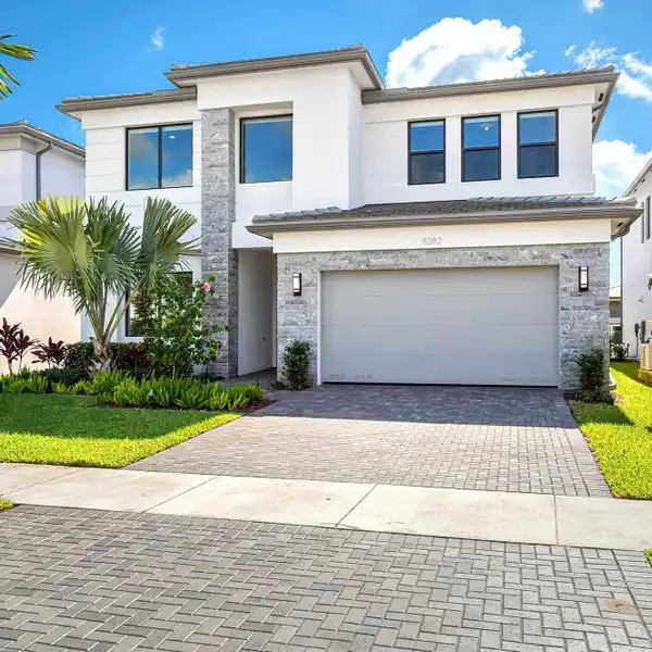 EXCEPTIONAL PROPERTY IN SOUGHT-AFTER LOTUS PALM
