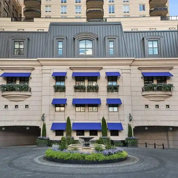 EXCEPTIONAL FULL-FLOOR OPPORTUNITY AT THE TOP OF THE WALDORF ASTORIA