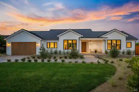 Show-stopping Modern Transformation