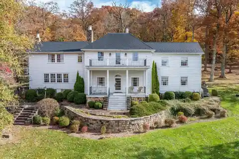 Expansive 5-Bedroom Home on 5.5 Acres