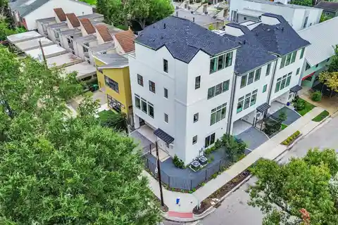 Exceptional Residence in the Heart of the City