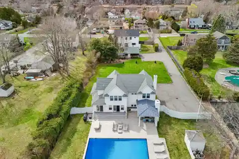 Perfect Blend of Comfort and Coastal Elegance