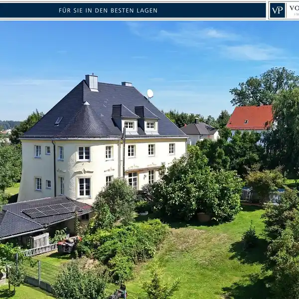 STATELY COUNTRY VILLA IN NEOCLASSICAL STYLE