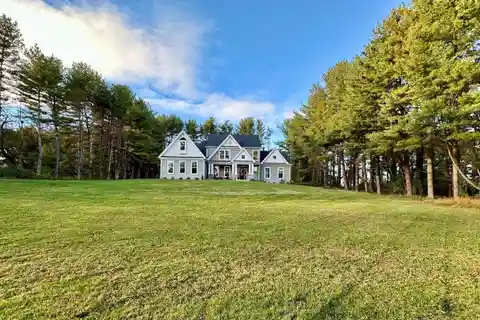 New Move-In Ready Craftsman Style Home