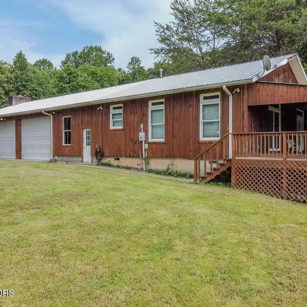 RARE OFFERING OF JUST UNDER 125 ACRES