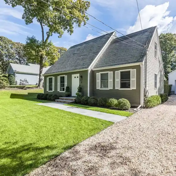 CHARMING FOUR BEDROOM RENTAL HOME