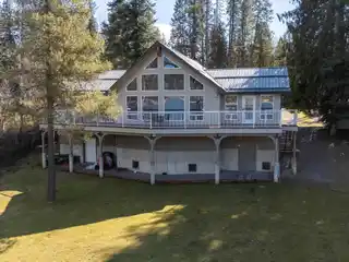 Luxury Waterfront Living on the Pend Oreille River