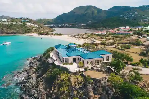 Unrivaled Beachfront Estate on the Caribbean