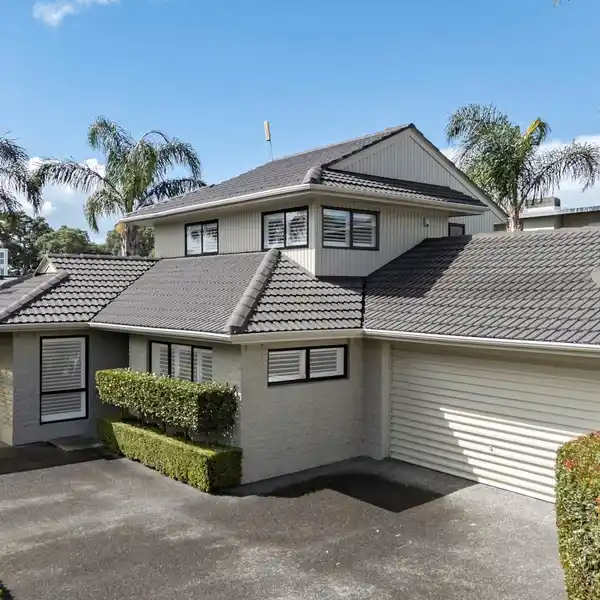 PRIVATE SANCTUARY IN AN UNBEATABLE LOCATION