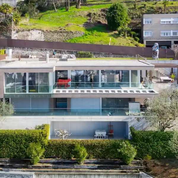 MODERN VILLA WITH POOL AND WELLNESS AREA