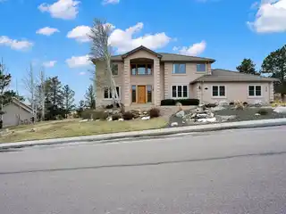 Mountain Shadows Stunner in Amazing Location