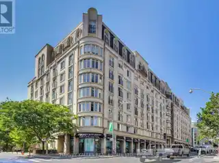 Luxury Urban Living at This Sub-Penthouse Condominium