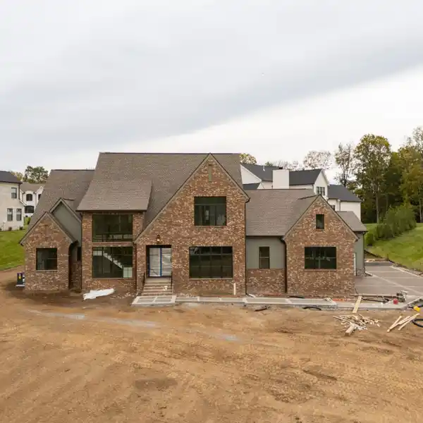 BEAUTIFULLY CRAFTED NEW CONSTRUCTION