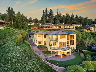 Truly Special Northwest Retreat