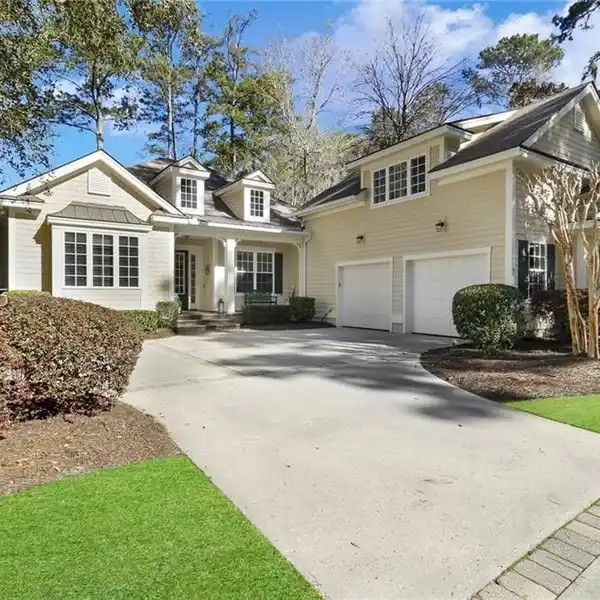 BEAUTIFUL BELFAIR HOME WITH SWEEPING GOLF AND LAGOON VIEWS