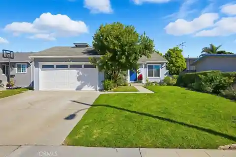 Stylish Home with Peaceful Garden Escape