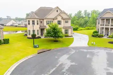 Luxury Meets Lifestyle on a Quiet Cul-De-Sac