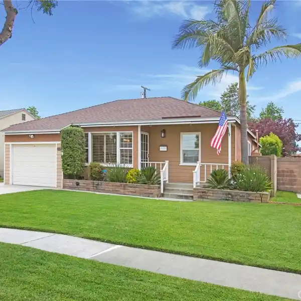 INCREDIBLE TURNKEY SINGLE-STORY HOME