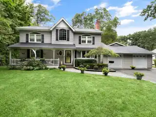 Extraordinary Expanded Colonial Property
