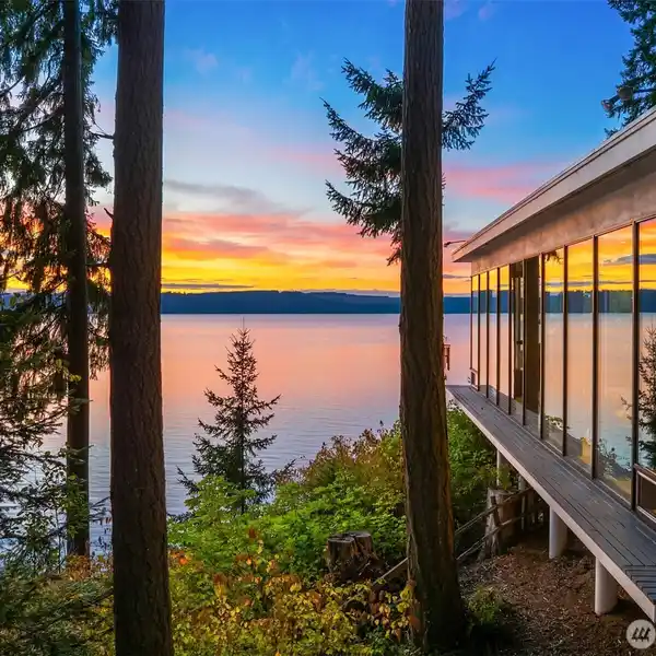 RARE MID-CENTURY MASTERPIECE