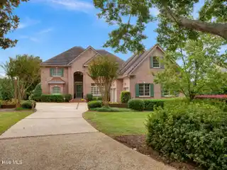 Exceptional Entertaining Spaces with Lakefront Ambiance