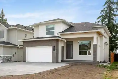 Modern Elegance on Quiet and Private Street