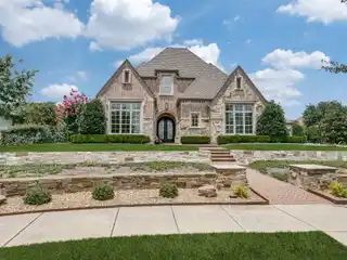 Luxury and Comfort in the Gated Estates of Craig Ranch