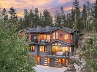 Exquisite Mountain Modern Retreat