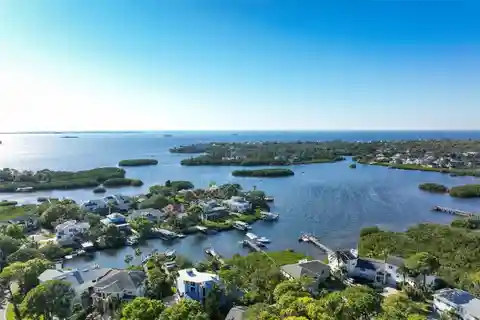 Exquisite Waterfront Retreat