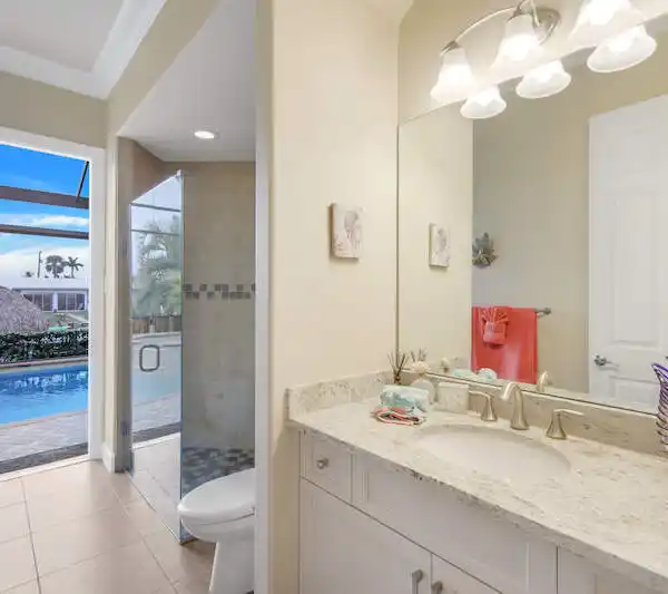 PRIVATE TROPICAL OASIS