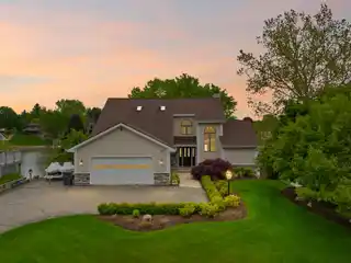 Sophisticated Waterfront Living Meets Outdoor Bliss