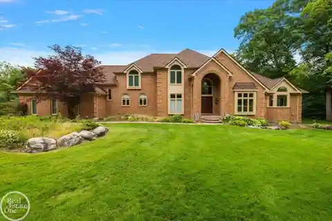 Custom Home on 2.6 Acres in Pine River Estates
