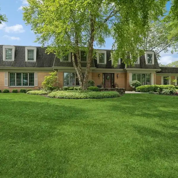 BEAUTIFULLY UPDATED HOME IN DESIRABLE TERRE FAIR