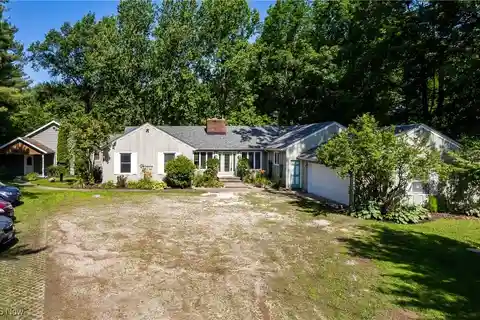 Beautifully Maintained Ranch Home on over Eight Acres