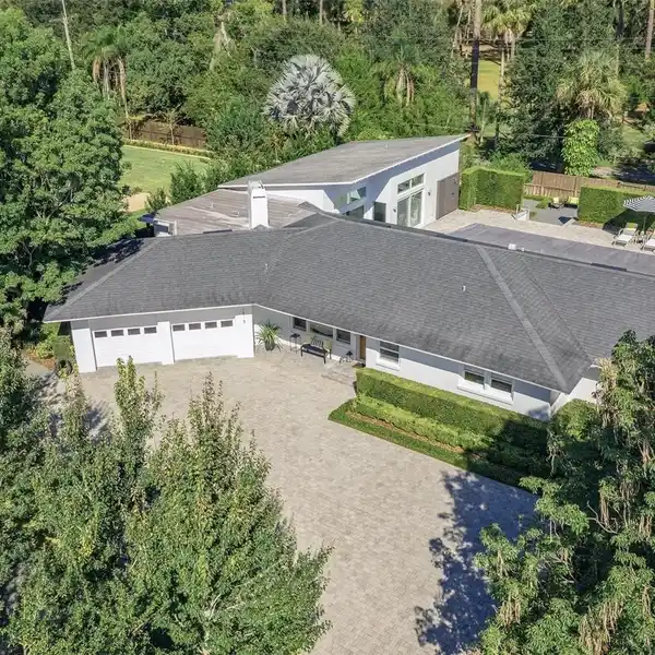 STUNNING RESIDENCE IN THE SOUGHT-AFTER BEVERLY SHORES/ROSE ISLE COMMUNITY