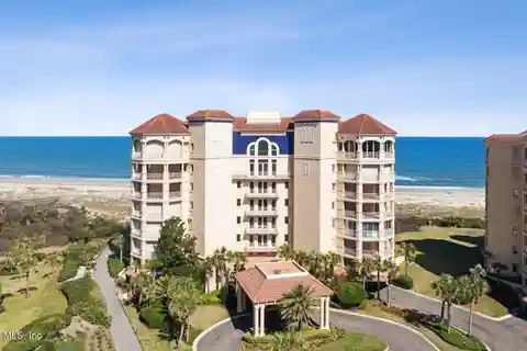 Beautifully Renovated Condo in the Gated Amelia Island Plantation