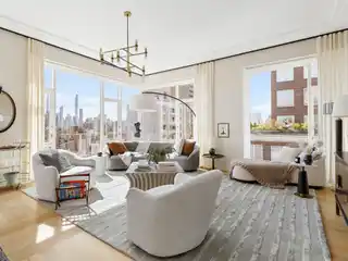 Luxury Residence with Panoramic Open Views