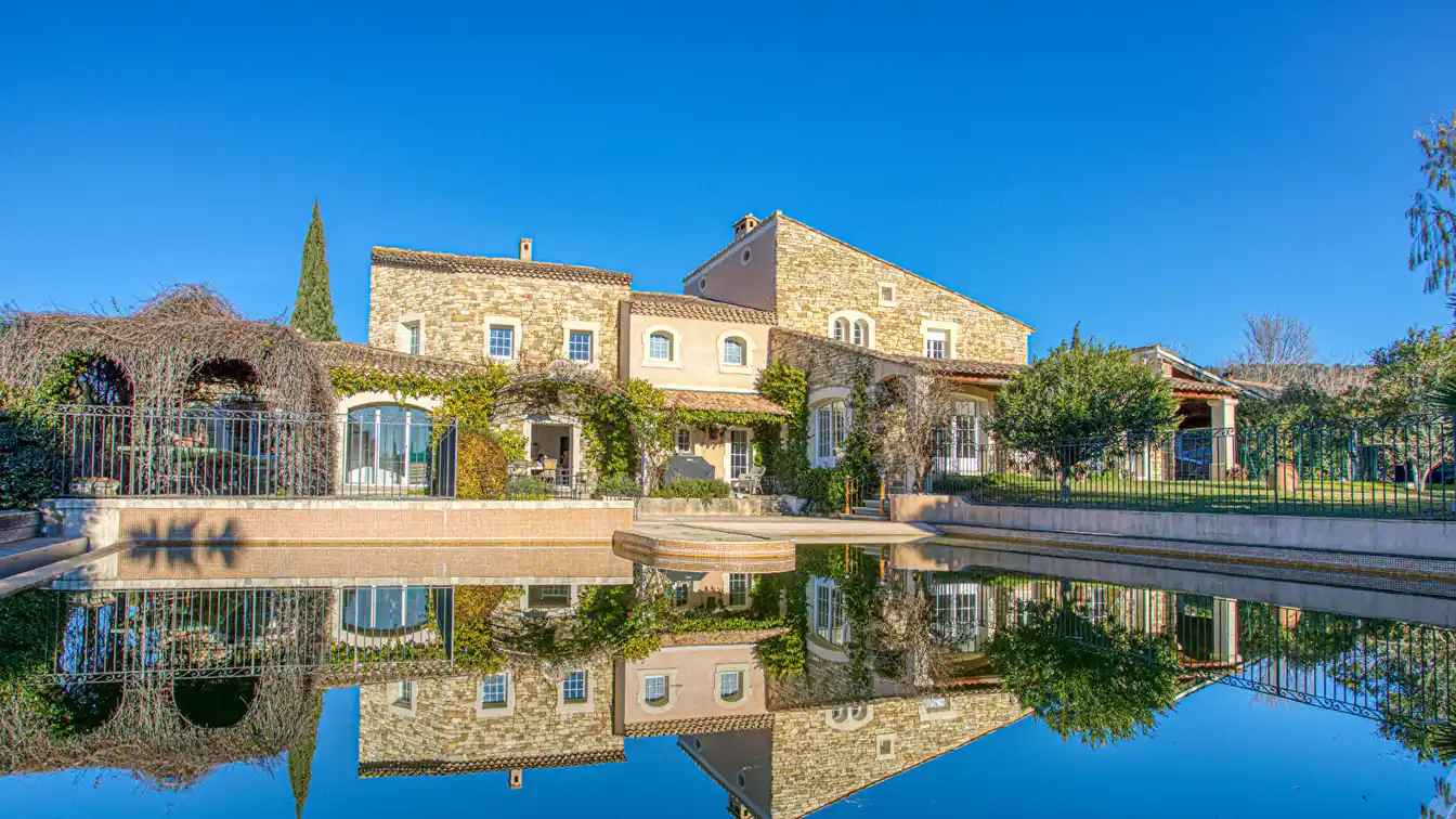 Exceptional Villa in the Charming Village of Sablet