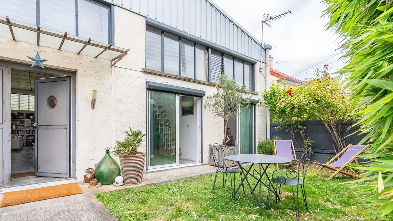 Incredible Loft with Enclosed Gardens