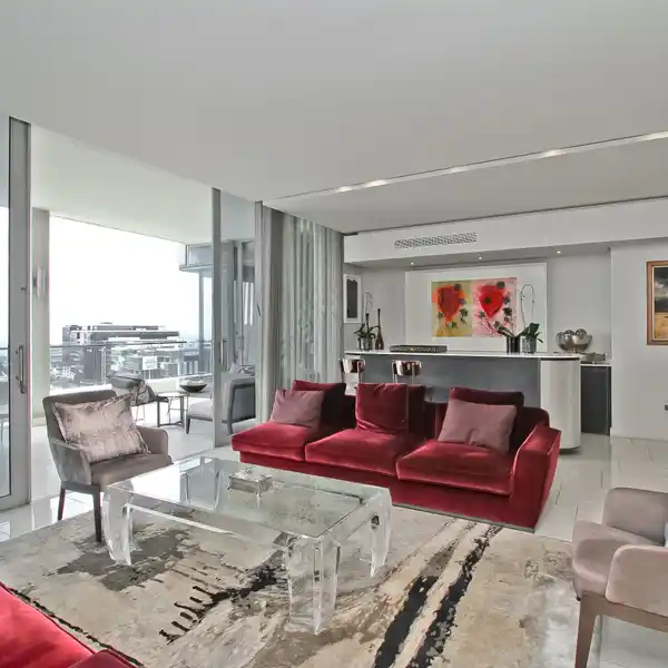 BESPOKE SIMPLEX PENTHOUSE WITH DIRECT LIFT ACCESS TO YOUR FRONT DOOR