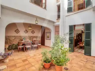 Beautiful Manor House in the Center of Sóller