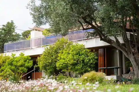 Californian-Inspired Villa to Reinvent