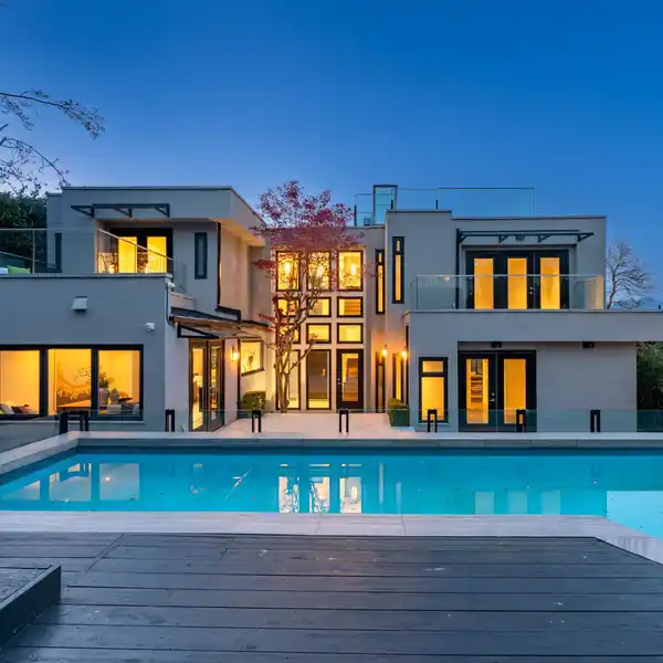 IMMACULATE HOME IN PRESTIGIOUS POINT GREY